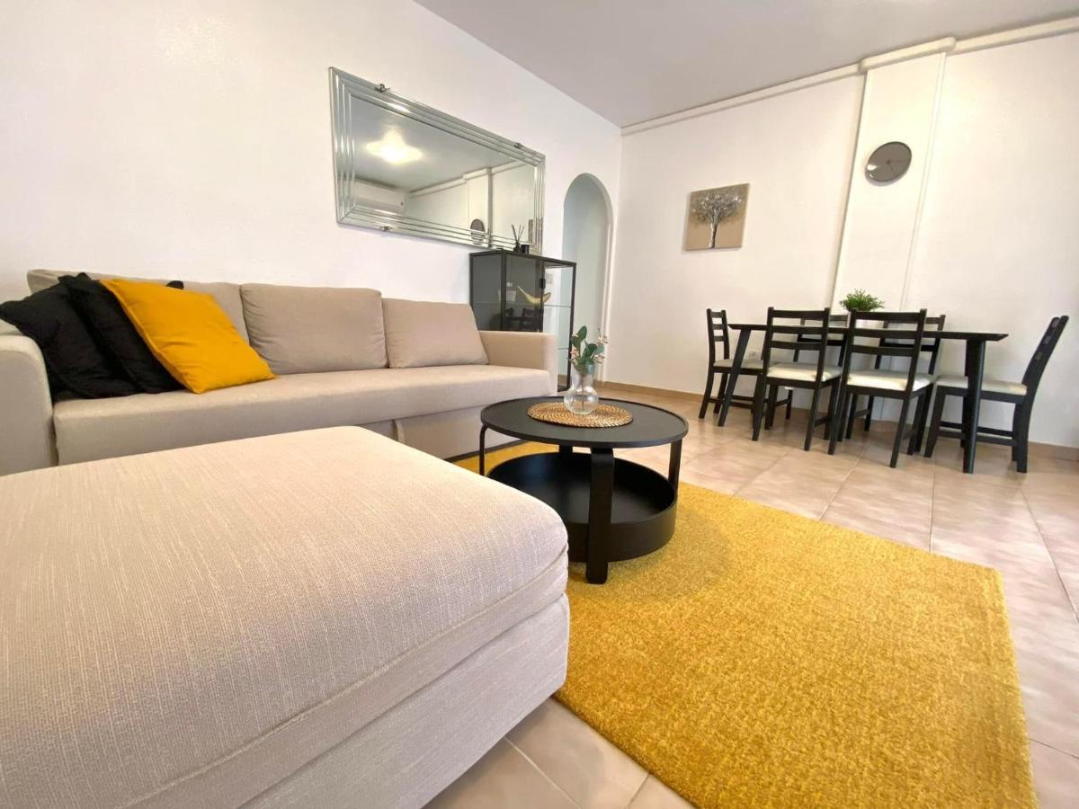 Locos Beach Holiday Apartments Торрев'єха Екстер'єр фото